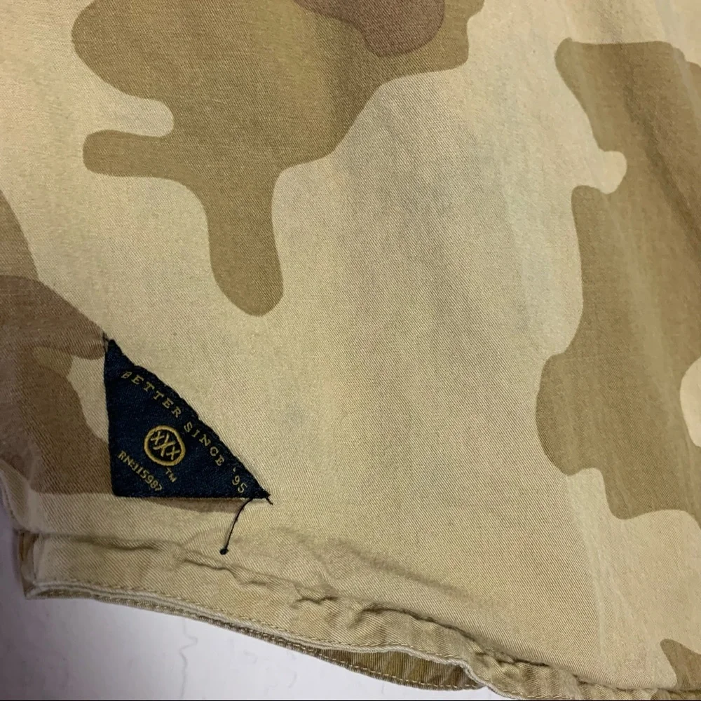 10.Deep Brown Camo Button-Down Vest Shirt - Picture 4 of 7